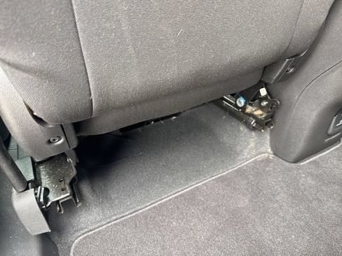 Used 2022 Chevrolet Equinox LT FWD image 15