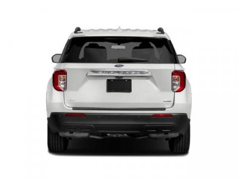 Used 2020 Ford Explorer XLT w/ Equipment Group 202A AWD/4WD image 8