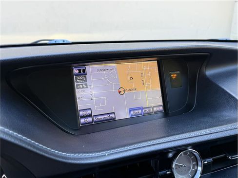 Used 2014 Lexus ES 350 w/ Luxury Package FWD image 19