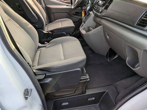 Used 2021 Ford Transit 350 XLT image 31
