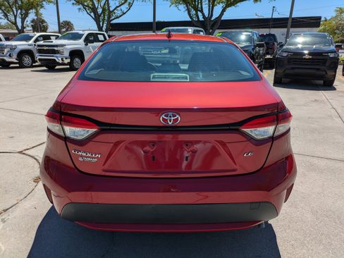 Used 2020 Toyota Corolla LE FWD image 5