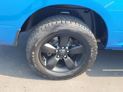 Used 2019 RAM 1500 Express w/ Hydro Blue Sport Package AWD/4WD image 6
