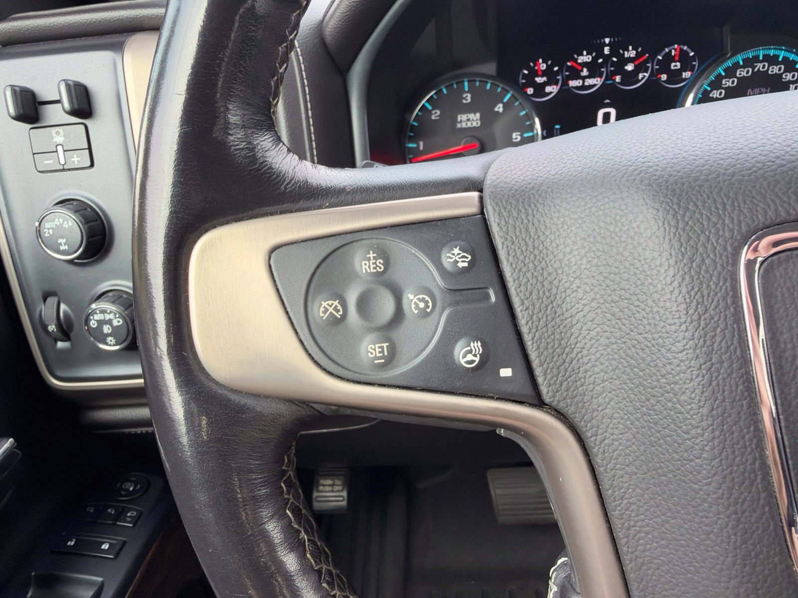 Used 2018 GMC Sierra 1500 Denali w/ Denali Ultimate Package AWD/4WD image 26