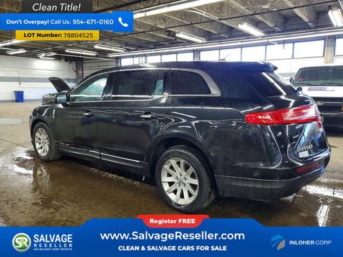 Used 2015 Lincoln MKT AWD image 3