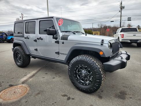 Used 2015 Jeep Wrangler Unlimited Sport w/ Quick Order Package 23S AWD/4WD image 19