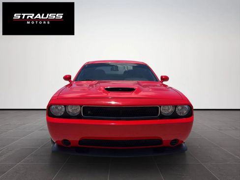 Used 2014 Dodge Challenger SRT8 Core RWD image 3