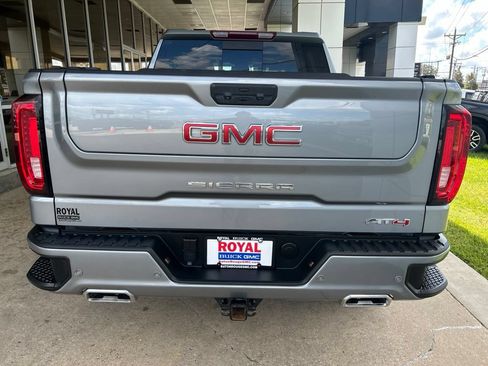 Used 2025 GMC Sierra 1500 AT4 w/ AT4 Premium Package AWD/4WD image 6
