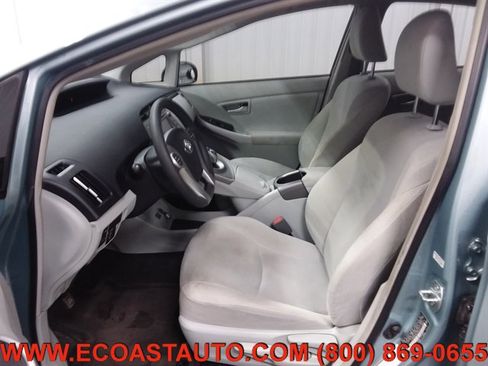 Used 2014 Toyota Prius Two image 10