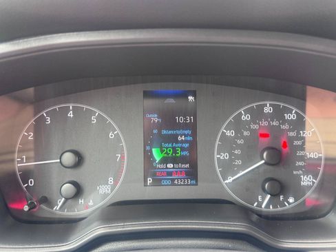 Used 2024 Toyota Corolla Cross LE AWD/4WD image 9