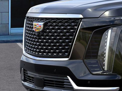 New 2025 Cadillac Escalade Luxury image 13