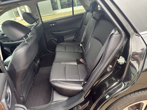 Used 2018 Subaru Outback 2.5i Limited image 12