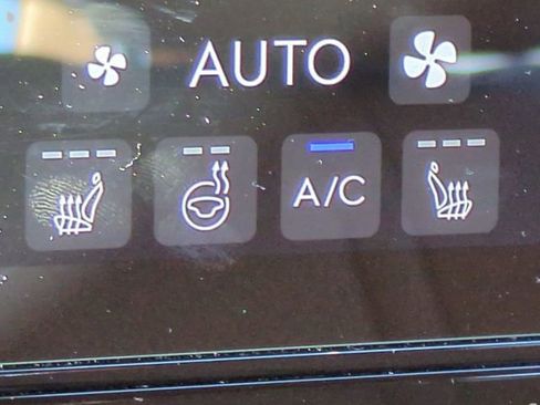 Certified 2025 Genesis G80 2.5T image 20