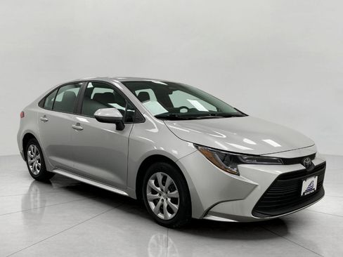 Used 2024 Toyota Corolla LE image 1