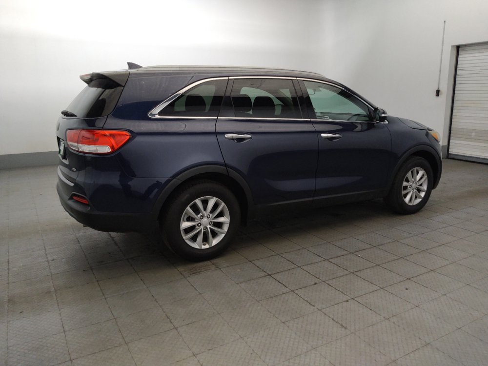 Used 2016 Kia Sorento FWD image 10
