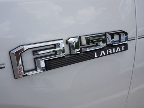 Used 2016 Ford F150 Lariat w/ Equipment Group 502A Luxury RWD image 8