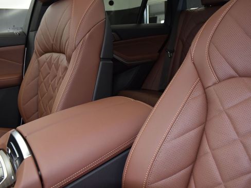 New 2026 BMW X5 sDrive40i w/ Climate Comfort Package image 14