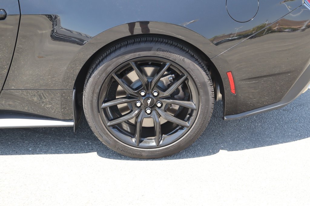 Used 2025 Ford Mustang GT w/ Mustang Nite Pony Package RWD image 13