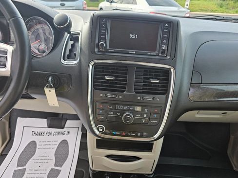 Used 2013 Dodge Grand Caravan Crew FWD image 10