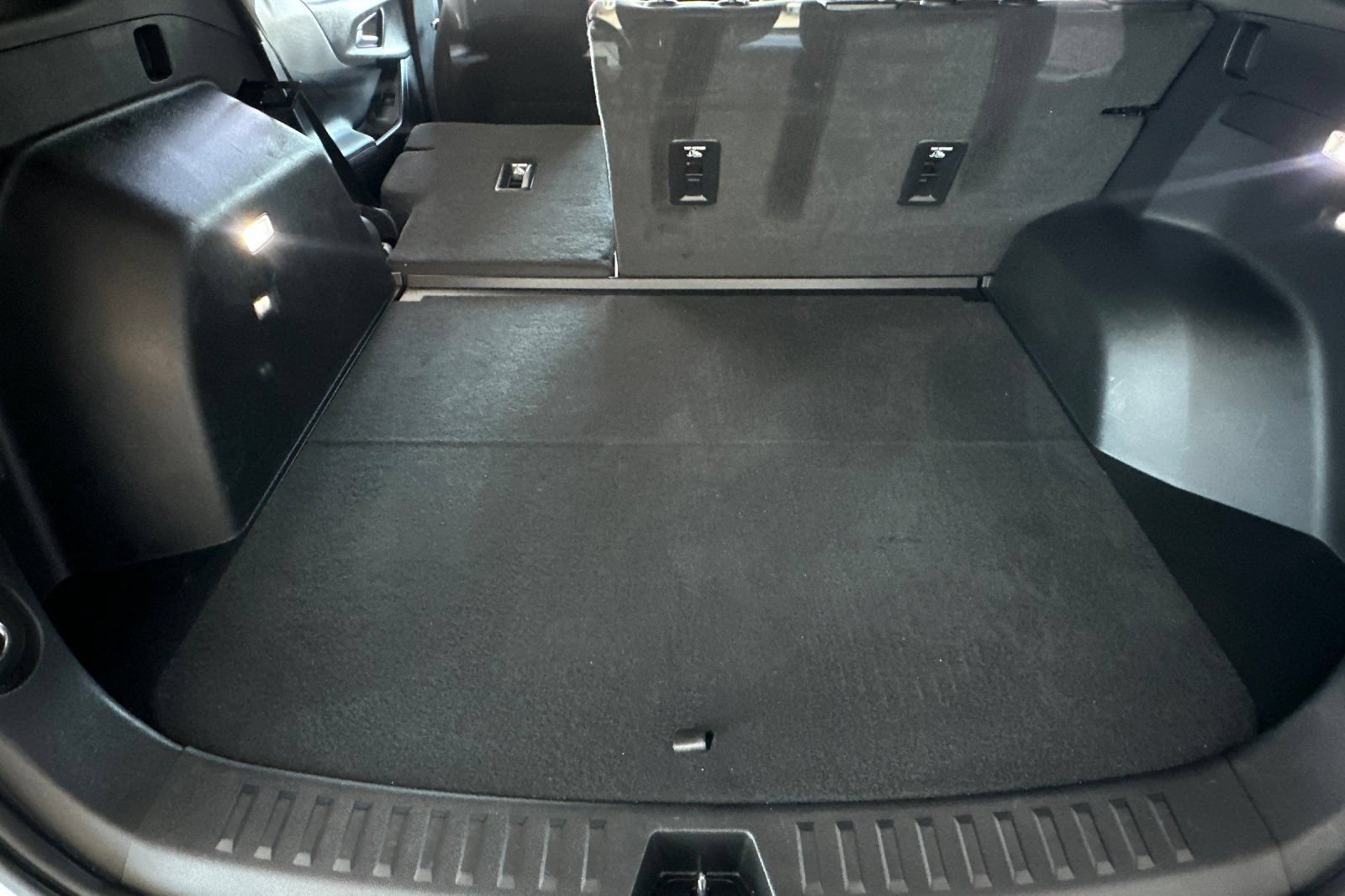 Used 2025 Chevrolet Equinox LT FWD image 18