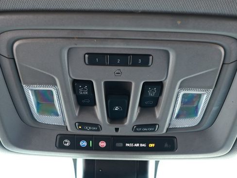 Used 2019 GMC Sierra 1500 SLT w/ SLT Premium Plus Package RWD image 22