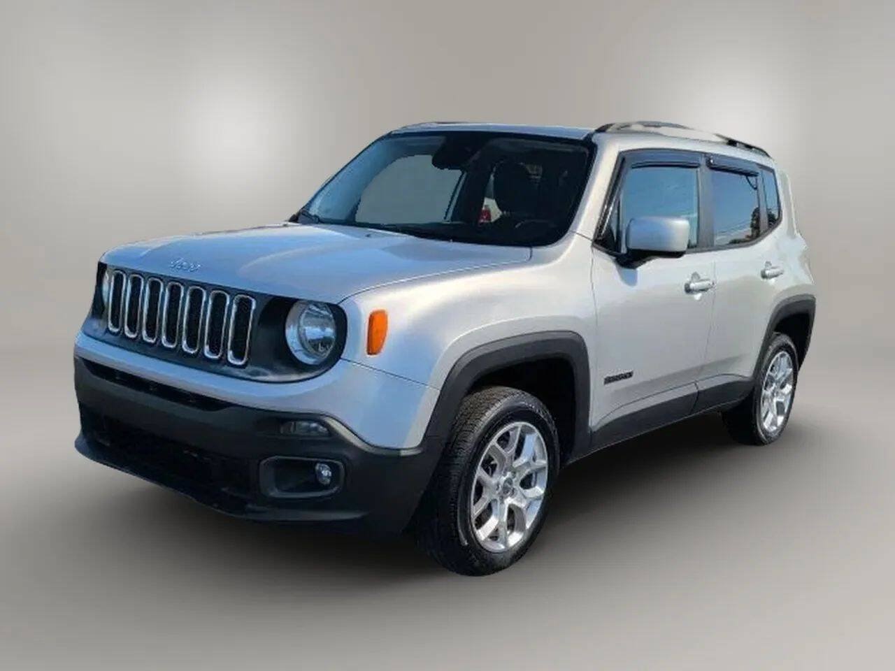 Used 2016 Jeep Renegade Latitude AWD/4WD image 3