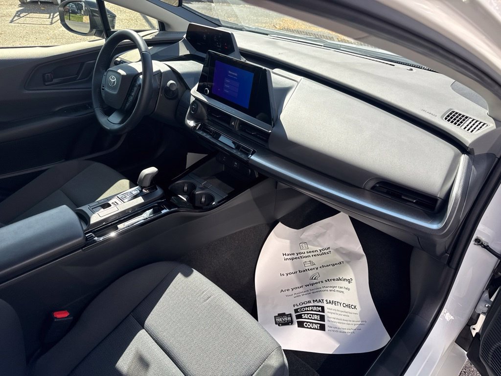 Certified 2023 Toyota Prius LE FWD image 37