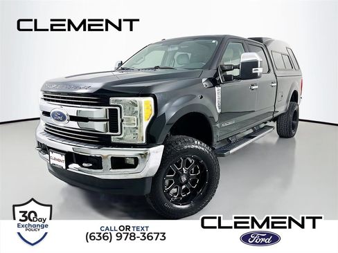 Used 2017 Ford F250 XLT w/ XLT Premium Package AWD/4WD image 1