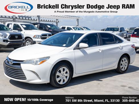 Used 2017 Toyota Camry LE image 1