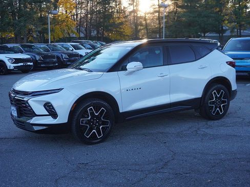 Used 2024 Chevrolet Blazer RS w/ Driver Confidence II Package FWD image 12