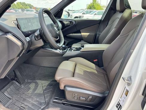 Used 2025 BMW X3 xDrive30i w/ Convenience Package AWD/4WD image 11