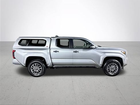 Used 2024 Toyota Tacoma Limited w/ Limited Package (LT) AWD/4WD image 5