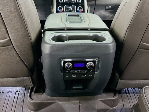 Used 2023 GMC Yukon XL Denali image 28
