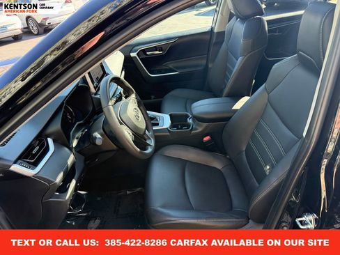 Used 2025 Toyota RAV4 XLE Premium image 33