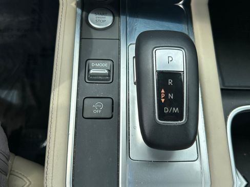 Used 2023 INFINITI QX60 Luxe w/ Vision Package FWD image 18