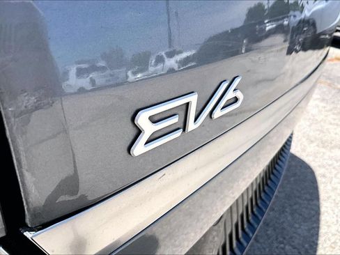 Used 2024 Kia EV6 Wind RWD image 39