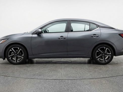 Used 2025 Nissan Sentra SV image 5