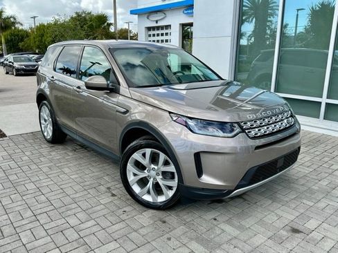 Used 2023 Land Rover Discovery Sport SE image 1