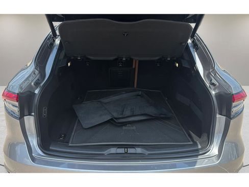 Used 2022 Maserati Levante Modena image 22