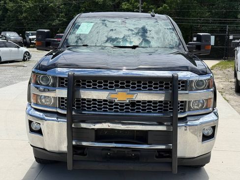 Used 2019 Chevrolet Silverado 2500 LT AWD/4WD image 2