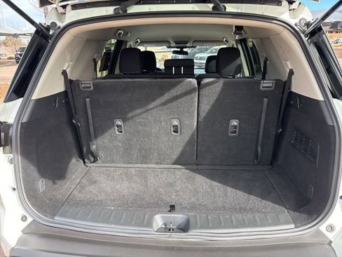 Certified 2024 Nissan Pathfinder SV image 14