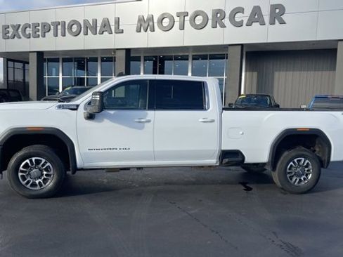 Used 2024 GMC Sierra 3500 SLE w/ SLE Convenience Package image 2
