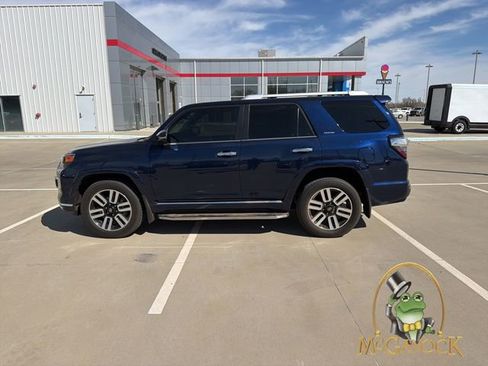 Used 2022 Toyota 4Runner Limited AWD/4WD image 9