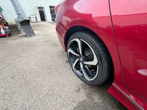 Used 2019 Honda Accord Touring image 29