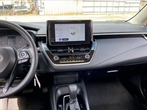 Used 2024 Toyota Corolla LE image 8