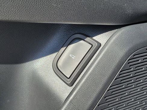 Used 2026 Chevrolet Equinox RS w/ Convenience Package III image 23