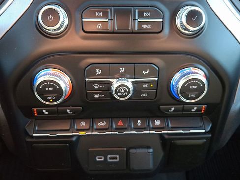 Certified 2021 GMC Sierra 1500 SLE image 15