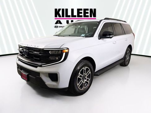 New 2026 Ford Expedition Active image 3