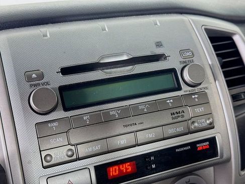 Used 2010 Toyota Tacoma 4x4 Double Cab image 16