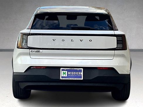 New 2025 Volvo EX30 Ultra w/ Protection Package Premier image 4