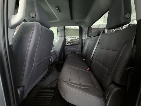 Used 2025 GMC Sierra 1500 Elevation image 28